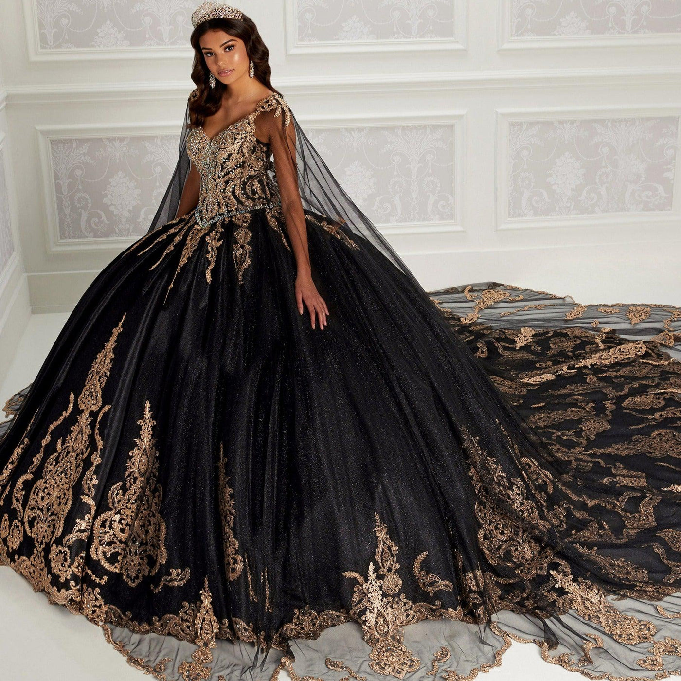 Princesa by Ariana Vara Cathedral Cape PR22141